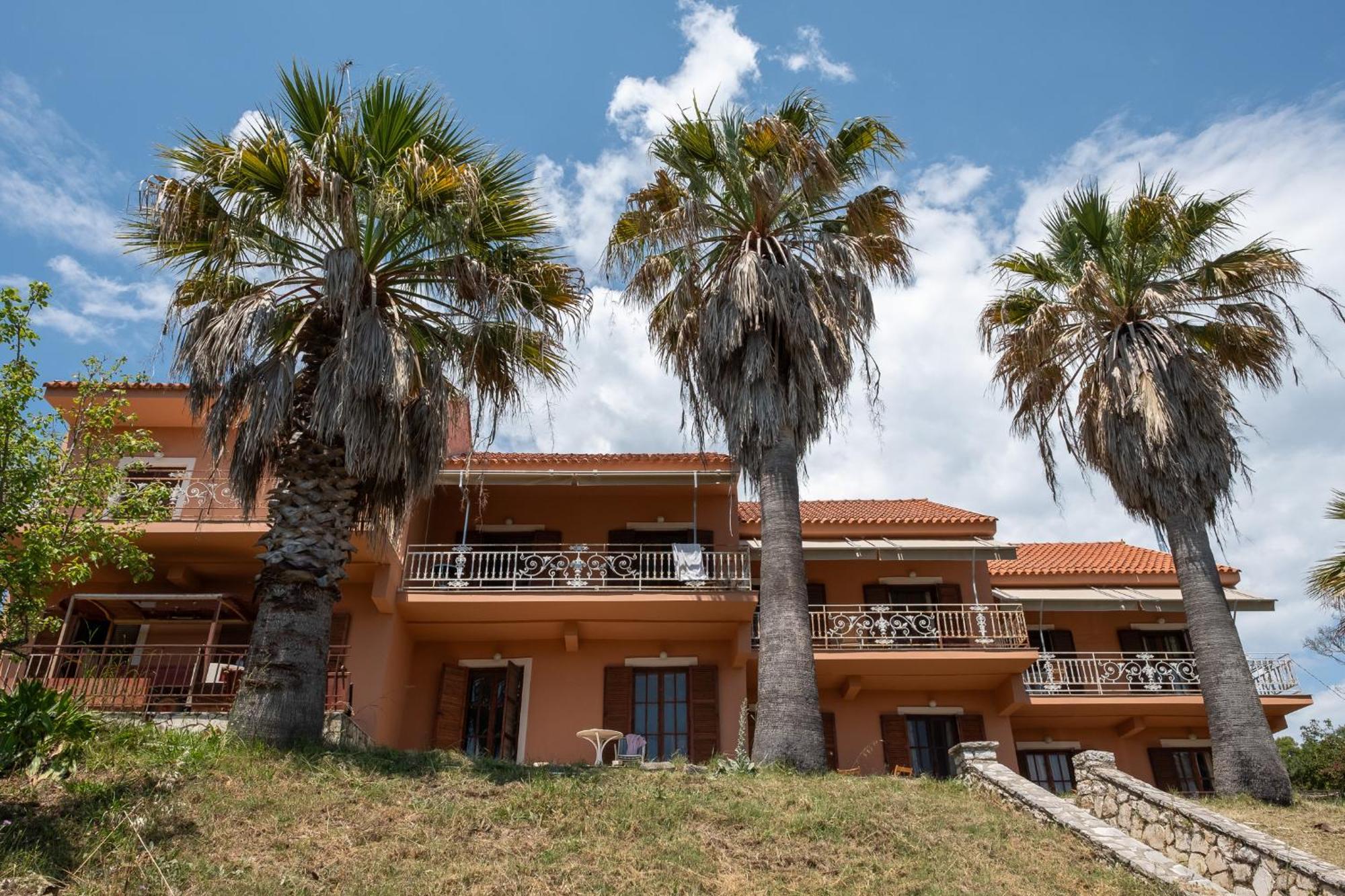 Апартаменты Kokkini Peach House Kokkinion Экстерьер фото