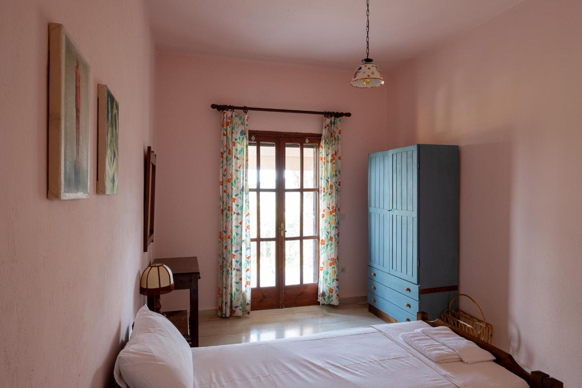 Апартаменты Kokkini Peach House Kokkinion Экстерьер фото