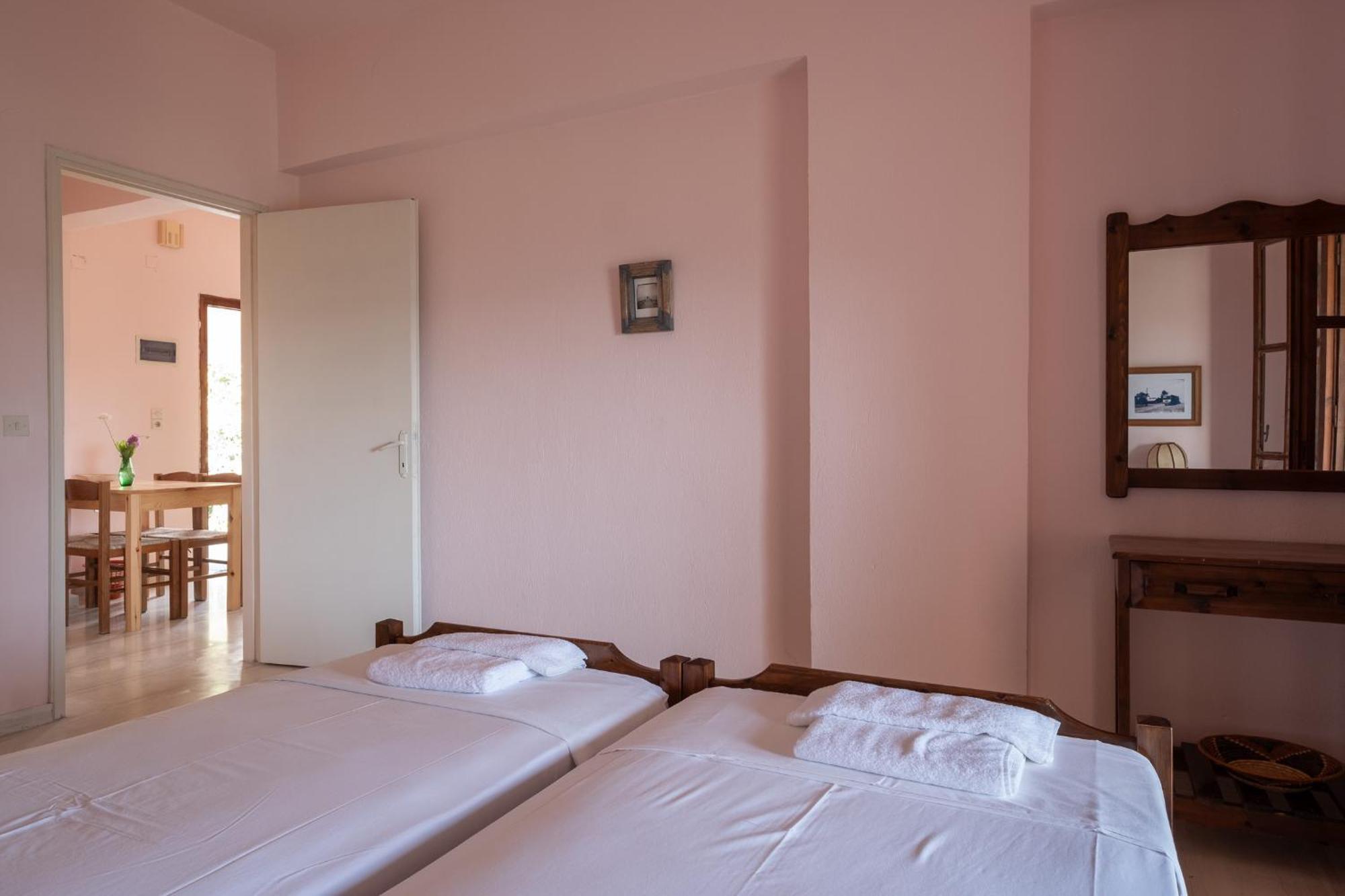 Апартаменты Kokkini Peach House Kokkinion Экстерьер фото